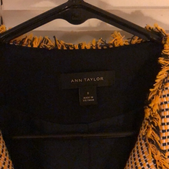 Ann taylor coat size O - Picture 2 of 2